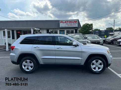 Used 2012 Jeep Grand Cherokee Laredo AWD/4WD image 2