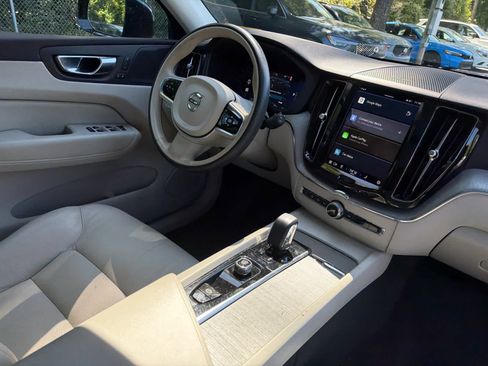 Used 2023 Volvo XC60 B5 Plus w/ Climate Package image 18