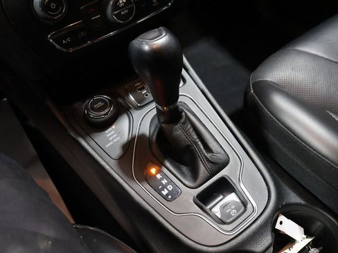 Used 2022 Jeep Cherokee Latitude Lux image 28