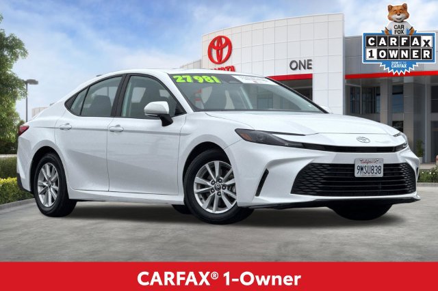 Used 2025 Toyota Camry LE FWD image 2