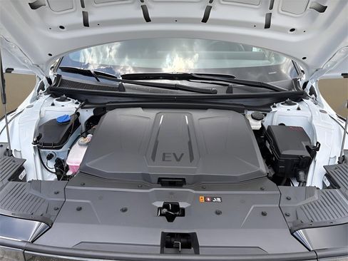 New 2025 Hyundai Ioniq 5 XRT image 28