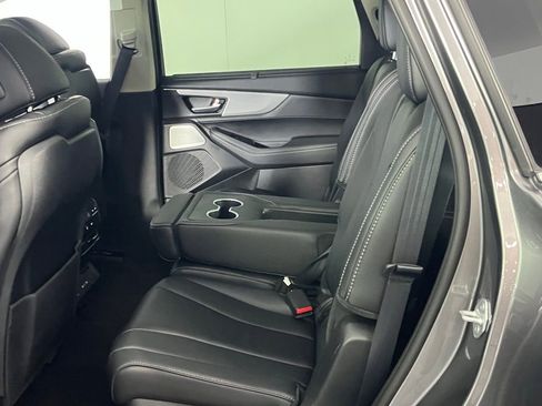 Used 2025 Acura MDX w/ Technology Package image 29