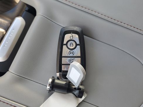 Certified 2025 Ford Expedition Active image 31