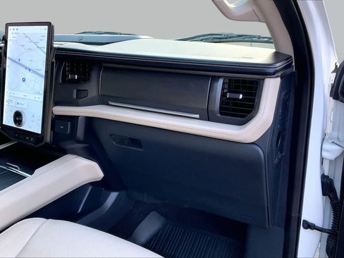 Certified 2023 Ford Expedition Max Platinum RWD image 38