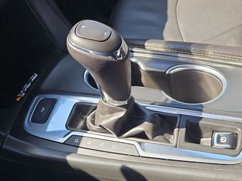 Used 2019 Chevrolet Equinox Premier FWD image 15