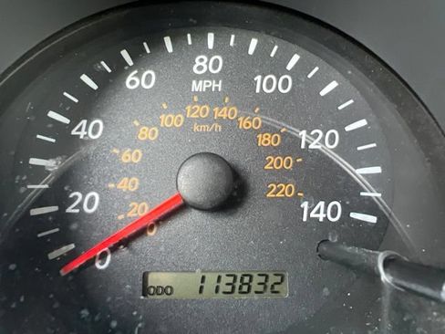 Used 2004 Toyota Highlander 4WD V6 image 13