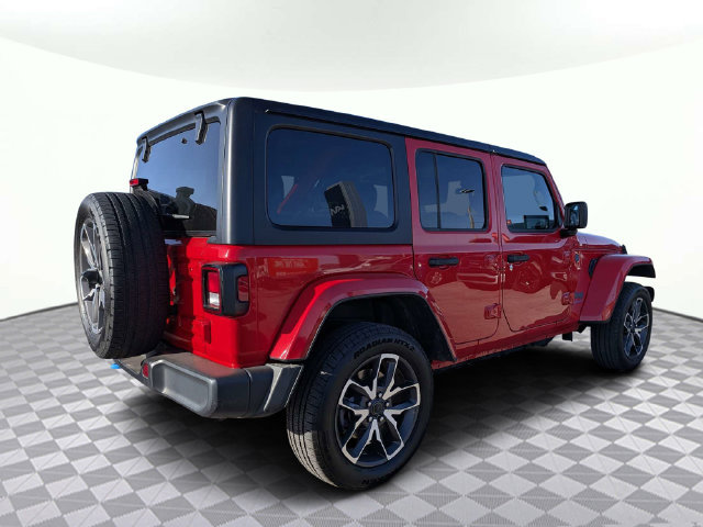 Used 2024 Jeep Wrangler Unlimited AWD/4WD image 3
