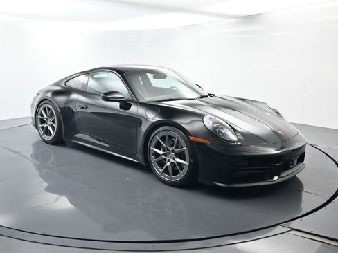 Used 2025 Porsche 911 Carrera image 17