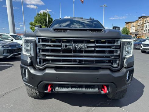 Used 2022 GMC Sierra 3500 AT4 w/ AT4 Premium Plus Package AWD/4WD image 9