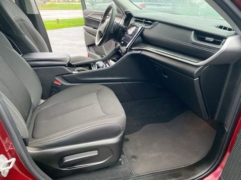 Used 2022 Jeep Grand Cherokee L Laredo w/ Luxury Tech Group I image 40