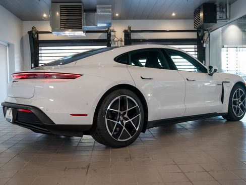 New 2025 Porsche Taycan image 9