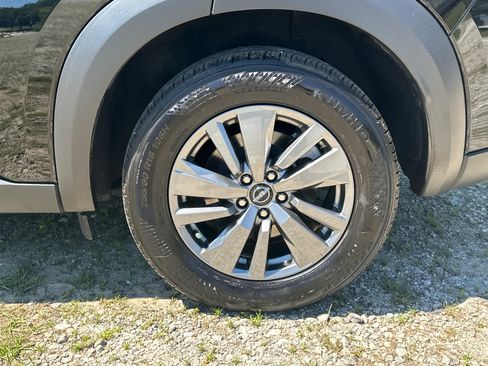 Used 2025 Nissan Pathfinder SV FWD image 20