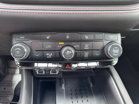 Used 2026 Dodge Durango GT w/ Blacktop Package AWD/4WD image 15