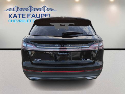 Used 2023 Lincoln Nautilus Reserve w/ Equipment Group 202A image 6