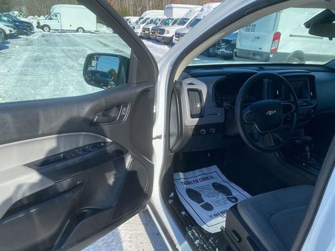 Used 2020 Chevrolet Colorado W/T w/ WT Convenience Package image 10