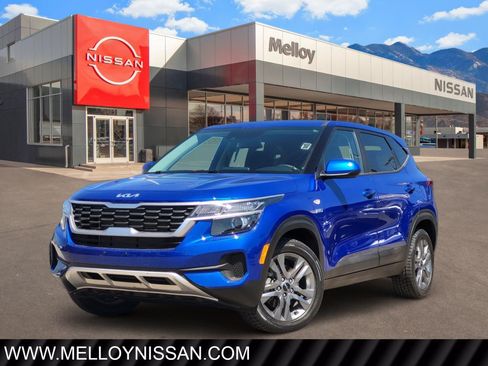 Used 2023 Kia Seltos LX AWD/4WD image 1