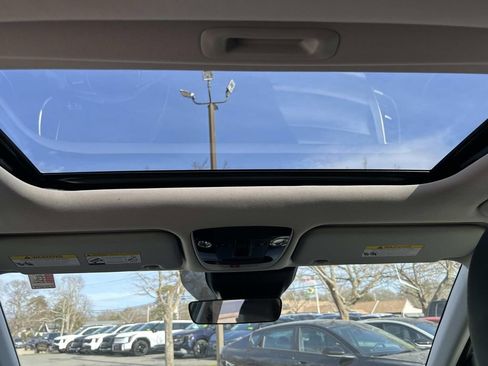 Certified 2025 Kia Seltos EX w/ EX Sunroof Package AWD/4WD image 13