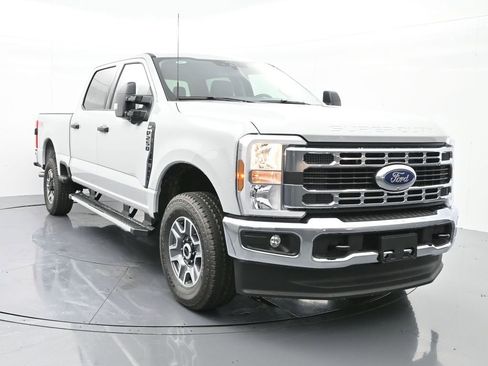 New 2025 Ford F250 XLT w/ 360-Degree Camera Package image 4