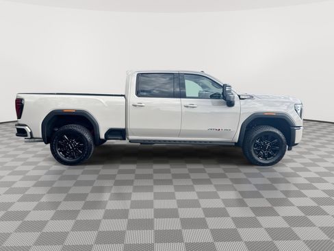 New 2026 GMC Sierra 2500 AT4 w/ AT4 Premium Plus Package AWD/4WD image 9