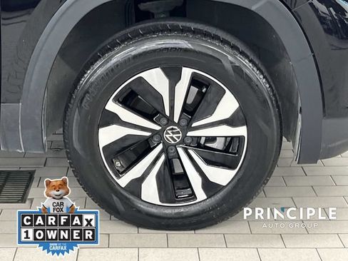 Certified 2024 Volkswagen Atlas SE FWD image 4
