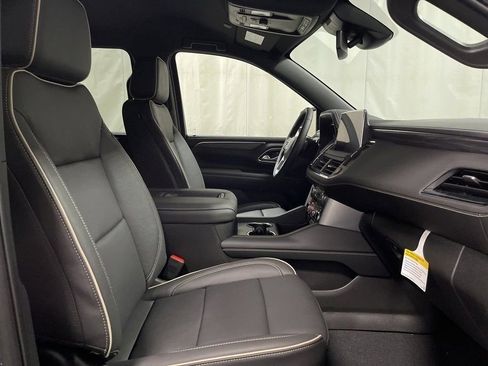 Used 2024 GMC Yukon XL SLT image 30