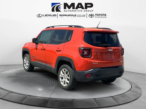 Used 2015 Jeep Renegade Latitude w/ Popular Equipment Group AWD/4WD image 3