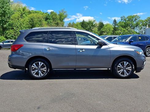 Used 2017 Nissan Pathfinder SL w/ SL Tech Package AWD/4WD image 7