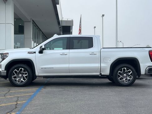 Used 2023 GMC Sierra 1500 SLT w/ SLT Premium Package image 7