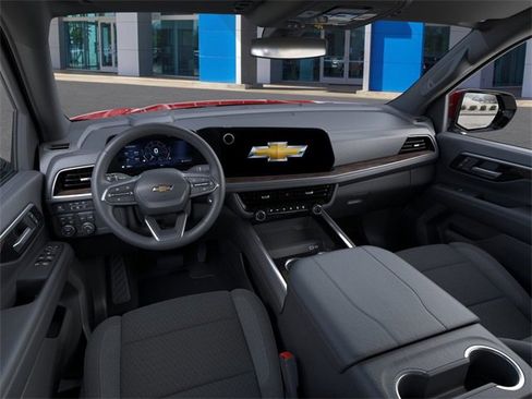 New 2026 Chevrolet Suburban LS image 16