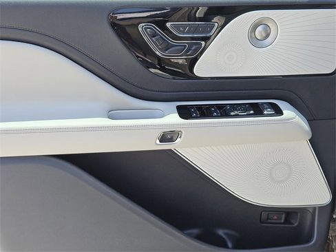 New 2025 Lincoln Aviator Reserve w/ Equipment Group 201A image 22
