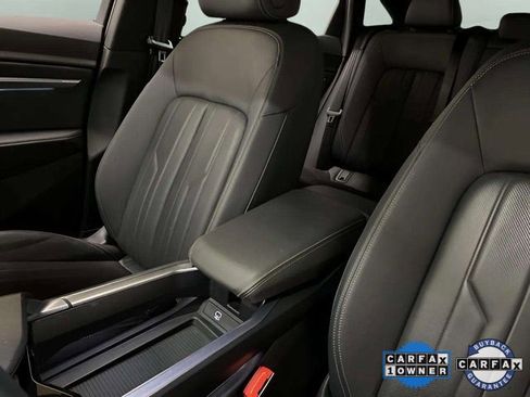 Used 2024 Audi Q8 e-tron Premium Plus image 65