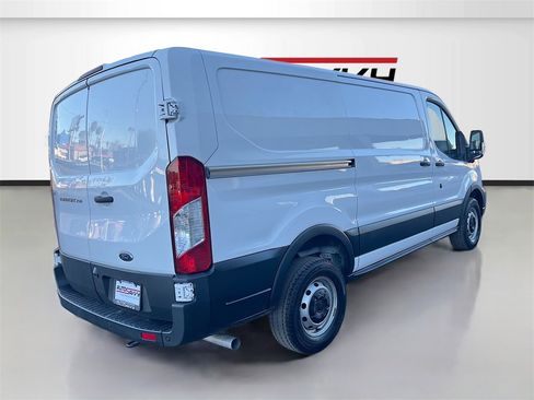 Used 2025 Ford Transit 250 Low Roof w/ Fleet Fuel Economy Package image 7