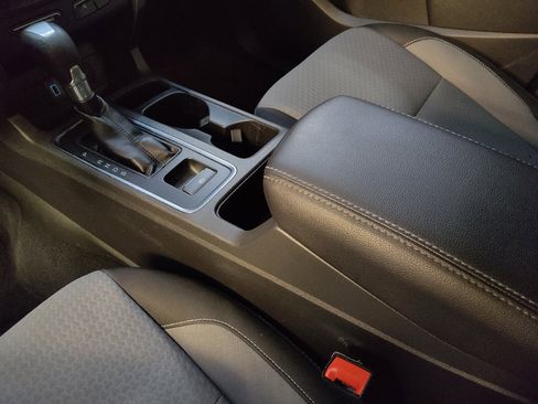Used 2017 Ford Escape SE w/ Equipment Group 201A AWD/4WD image 26
