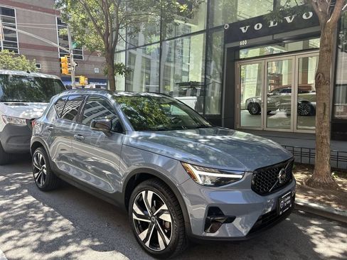 Certified 2023 Volvo XC40 B5 Plus w/ Protection Package Premier AWD/4WD image 1