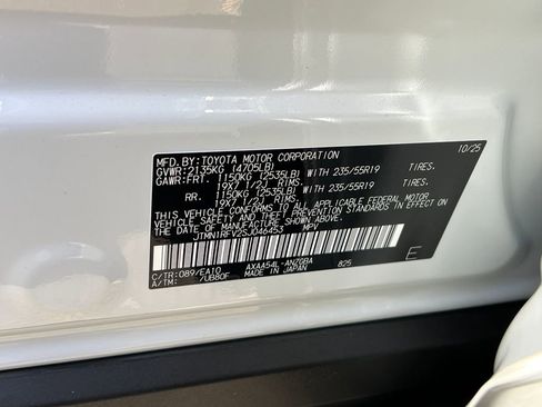 New 2025 Toyota RAV4 Limited w/ Advanced Technology Package image 27