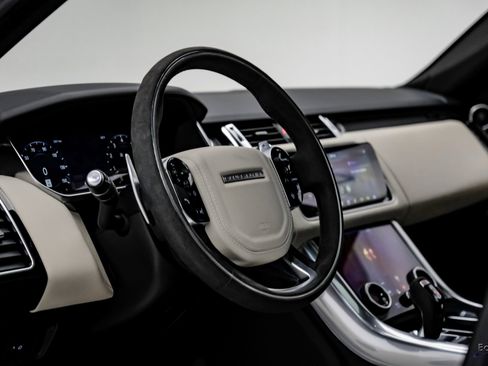 Used 2021 Land Rover Range Rover Sport HST image 42