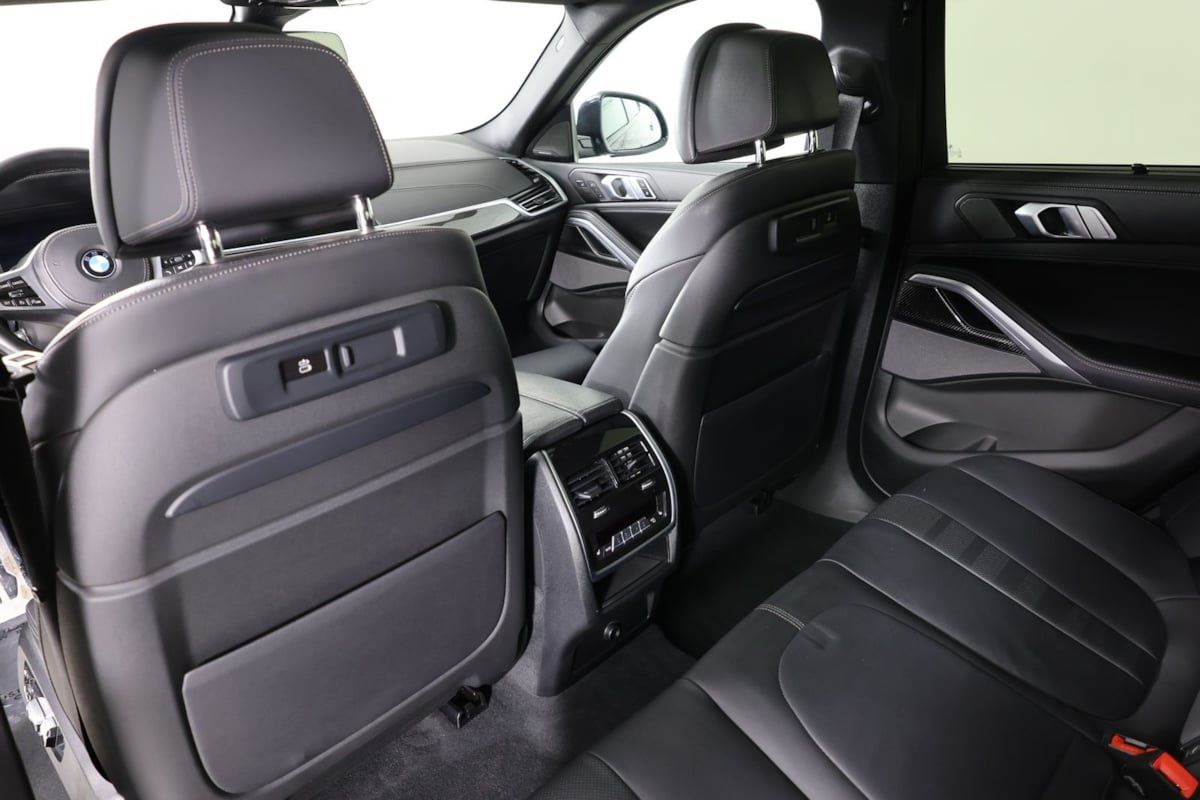 Used 2022 BMW X6 M50i w/ Executive Package AWD/4WD image 50