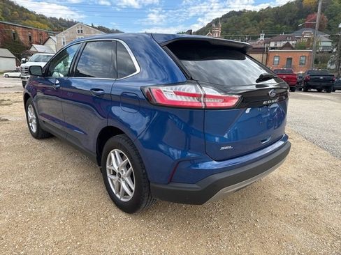 Used 2024 Ford Edge SEL w/ Convenience Package image 2