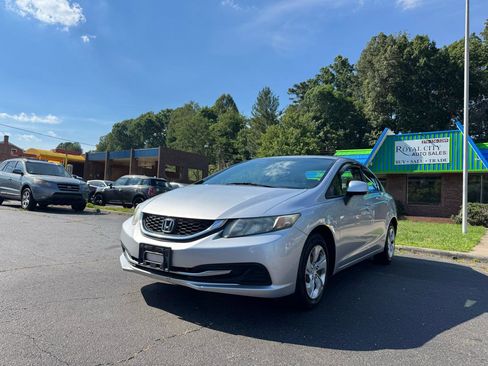 Used 2013 Honda Civic LX image 1
