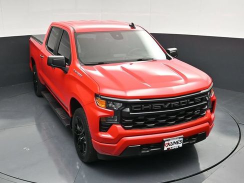 Used 2023 Chevrolet Silverado 1500 Custom AWD/4WD image 51