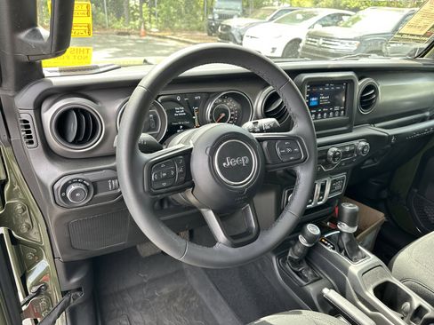 Used 2023 Jeep Wrangler Sport S AWD/4WD image 22