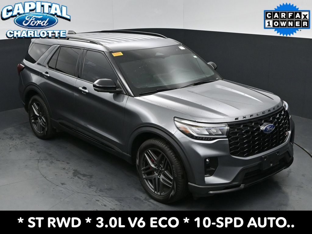 Used 2025 Ford Explorer ST RWD image 30