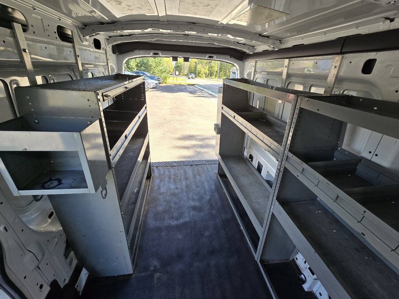 Used 2018 Ford Transit 250 148 Medium Roof RWD image 23