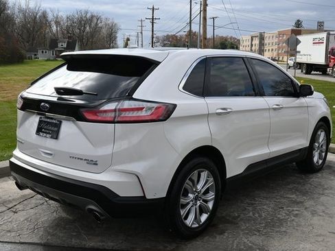 Used 2019 Ford Edge Titanium w/ Equipment Group 301A image 5