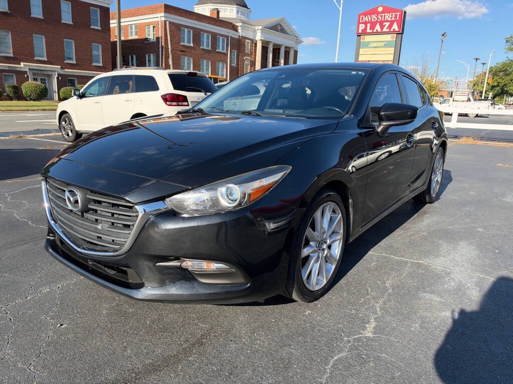 Used 2017 MAZDA MAZDA3 Touring FWD image 3