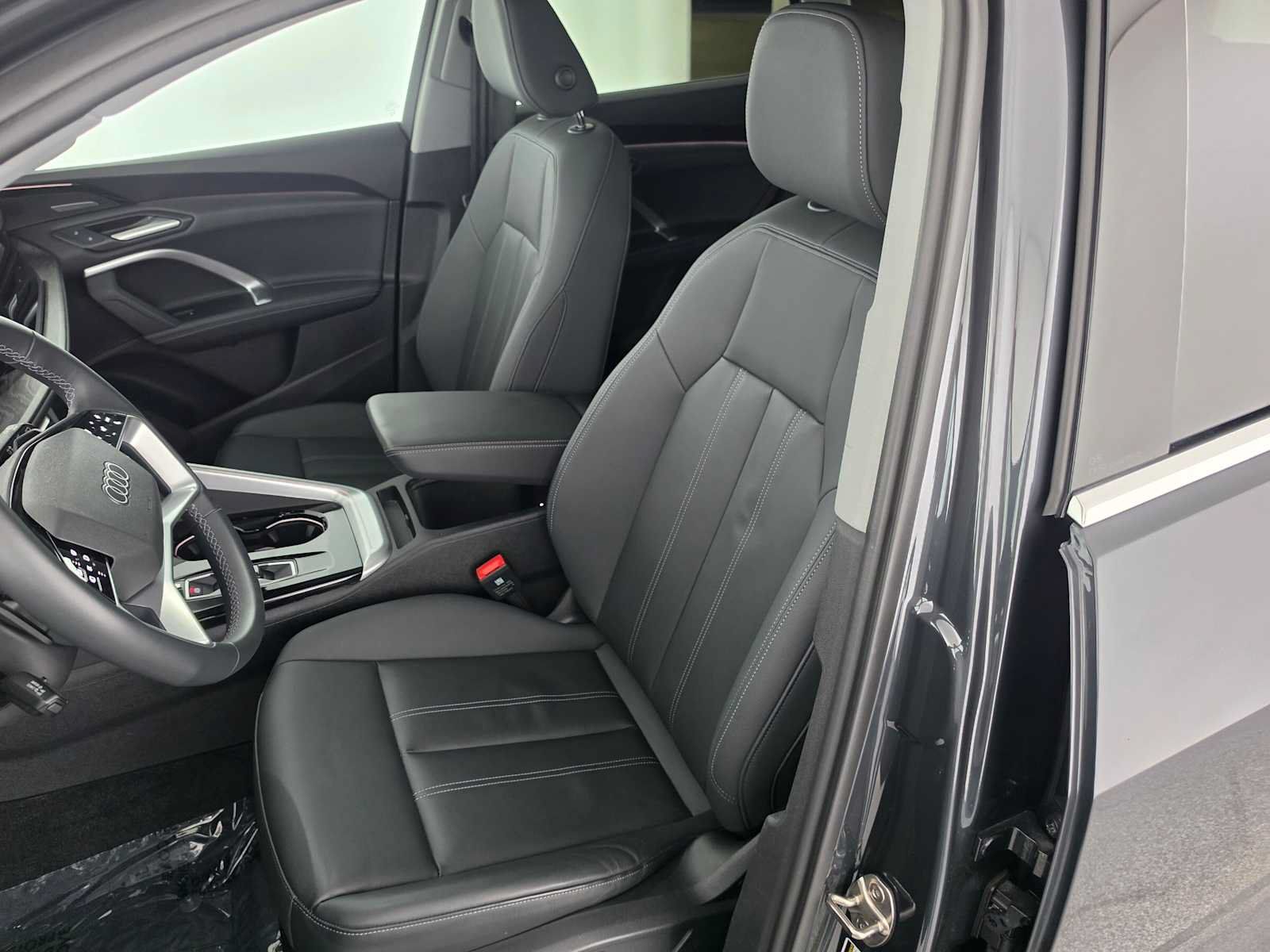 Used 2025 Audi Q5 Premium Plus w/ Premium Plus AWD/4WD image 21