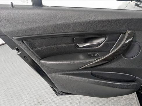 Used 2015 BMW 328i Sedan w/ Premium Package image 17