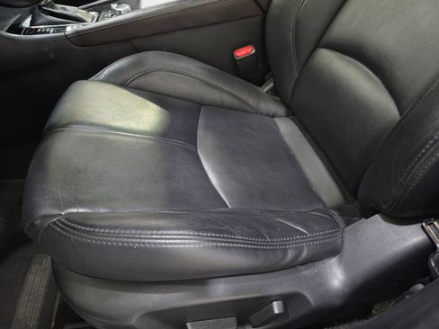 Used 2018 MAZDA MAZDA3 Touring FWD image 28