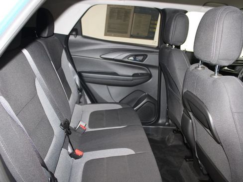 Used 2025 Chevrolet TrailBlazer LS w/ LS Convenience Package FWD image 27
