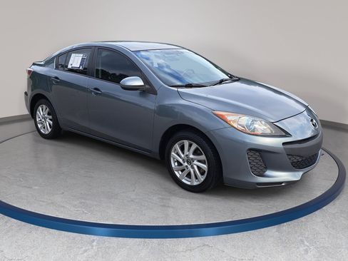 Used 2013 MAZDA MAZDA3 i Touring FWD image 3